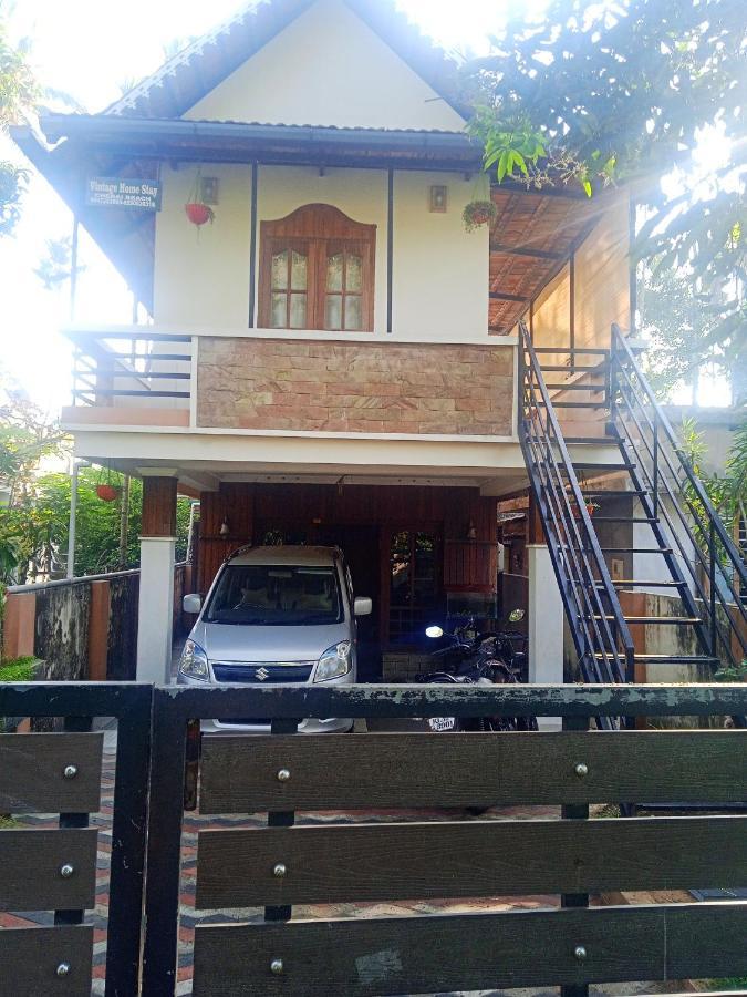 Vintage Inn Homestay Cherai Beach Eksteriør billede